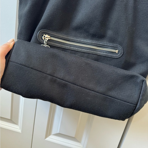 Burberry Blue Label Convertible Tote (Japan exclusive) in excellent condition - Picture 11 of 12